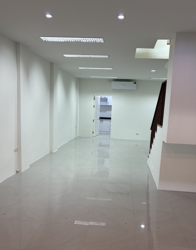 ประกาศฟรี! ซื้อ-ขาย-เช่า คอนโด บ้าน ทาวน์โฮม ที่ดิน และพื้นที่เชิงพาณิชย์ทั่วประเทศไทย ทุกทำเล ทุกงบประมาณ ไม่มีค่าใช้จ่าย ลงง่าย ขายไว เข้าถึงผู้ซื้อโดยตรง 3 489270pic2.jpg