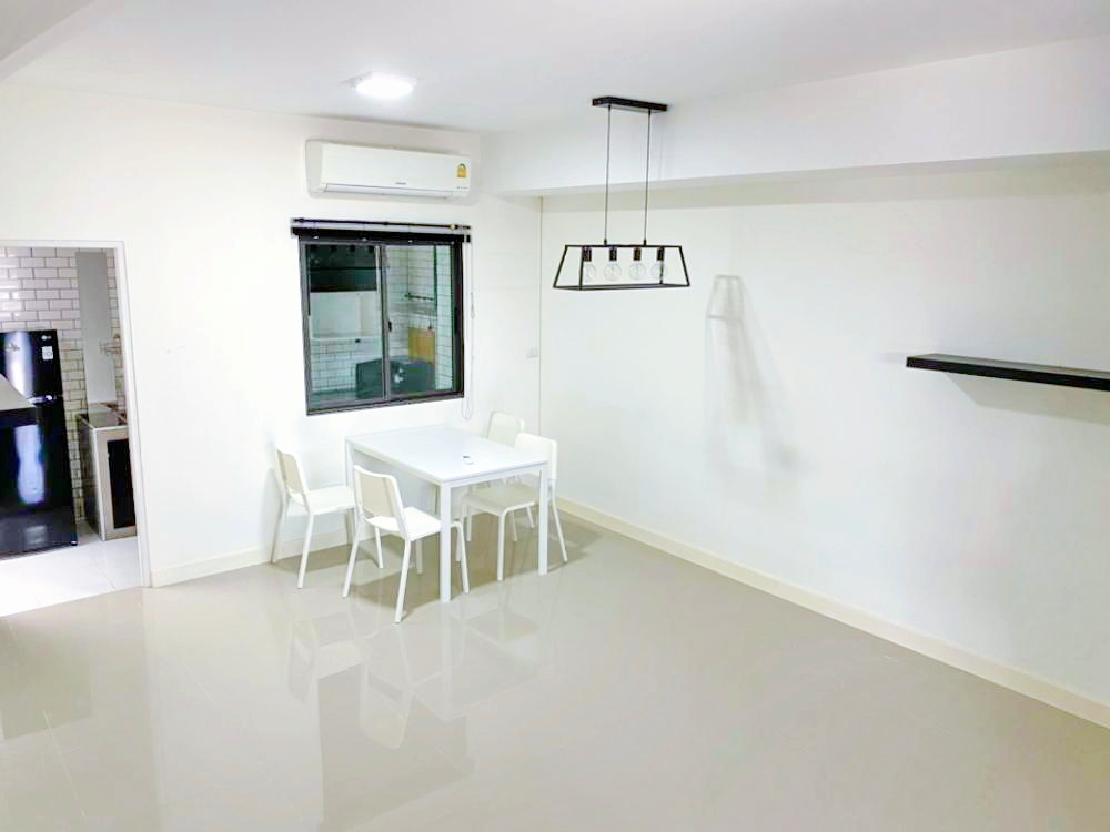 ประกาศฟรี! ซื้อ-ขาย-เช่า คอนโด บ้าน ทาวน์โฮม ที่ดิน และพื้นที่เชิงพาณิชย์ทั่วประเทศไทย ทุกทำเล ทุกงบประมาณ ไม่มีค่าใช้จ่าย ลงง่าย ขายไว เข้าถึงผู้ซื้อโดยตรง 2 197522pic1.jpg