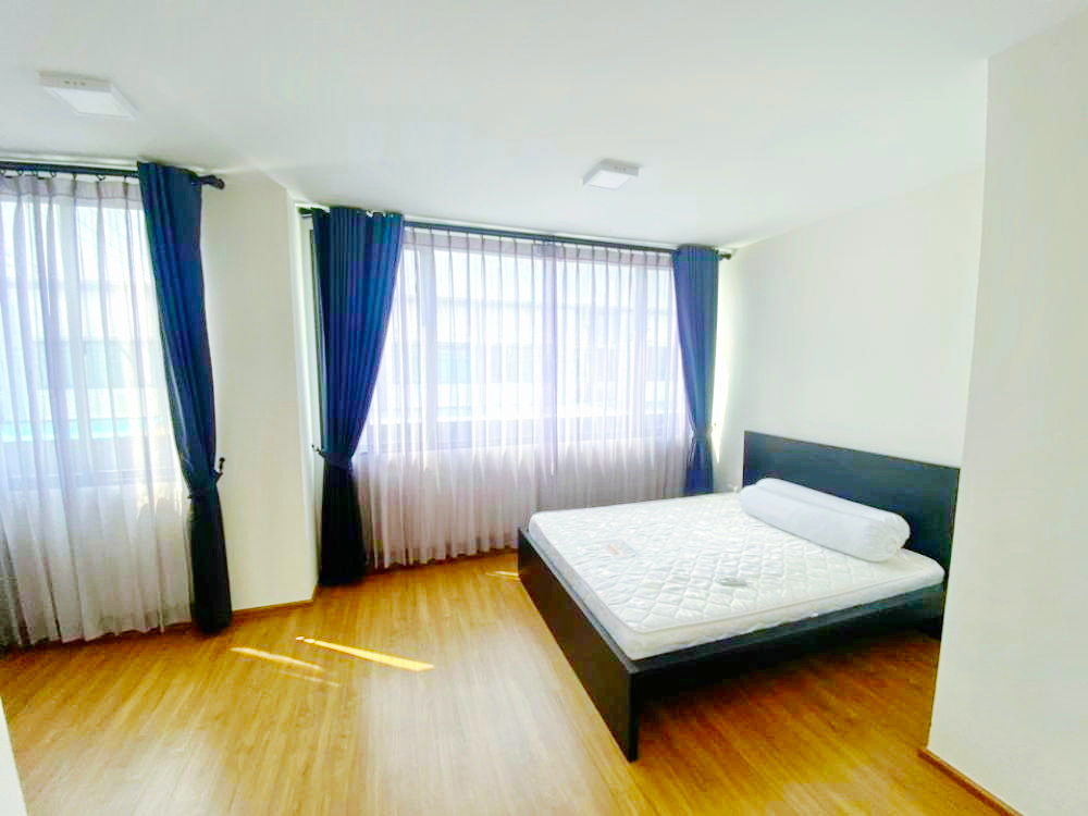 ประกาศฟรี! ซื้อ-ขาย-เช่า คอนโด บ้าน ทาวน์โฮม ที่ดิน และพื้นที่เชิงพาณิชย์ทั่วประเทศไทย ทุกทำเล ทุกงบประมาณ ไม่มีค่าใช้จ่าย ลงง่าย ขายไว เข้าถึงผู้ซื้อโดยตรง 5 197522pic4.jpg