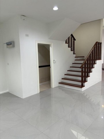 ประกาศฟรี! ซื้อ-ขาย-เช่า คอนโด บ้าน ทาวน์โฮม ที่ดิน และพื้นที่เชิงพาณิชย์ทั่วประเทศไทย ทุกทำเล ทุกงบประมาณ ไม่มีค่าใช้จ่าย ลงง่าย ขายไว เข้าถึงผู้ซื้อโดยตรง 4 489393pic3.jpg