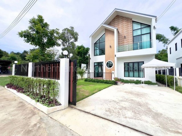 ประกาศฟรี! ซื้อ-ขาย-เช่า คอนโด บ้าน ทาวน์โฮม ที่ดิน และพื้นที่เชิงพาณิชย์ทั่วประเทศไทย ทุกทำเล ทุกงบประมาณ ไม่มีค่าใช้จ่าย ลงง่าย ขายไว เข้าถึงผู้ซื้อโดยตรง 3 197983pic2.jpg