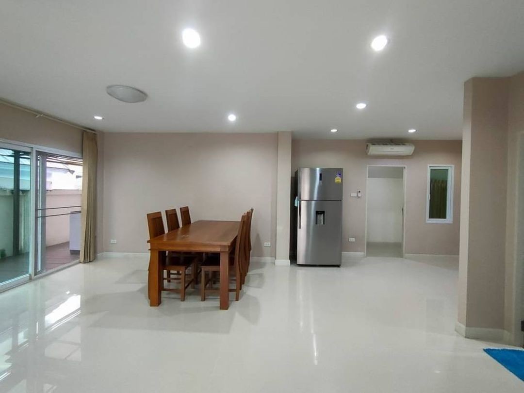 ประกาศฟรี! ซื้อ-ขาย-เช่า คอนโด บ้าน ทาวน์โฮม ที่ดิน และพื้นที่เชิงพาณิชย์ทั่วประเทศไทย ทุกทำเล ทุกงบประมาณ ไม่มีค่าใช้จ่าย ลงง่าย ขายไว เข้าถึงผู้ซื้อโดยตรง 5 198029pic4.jpg