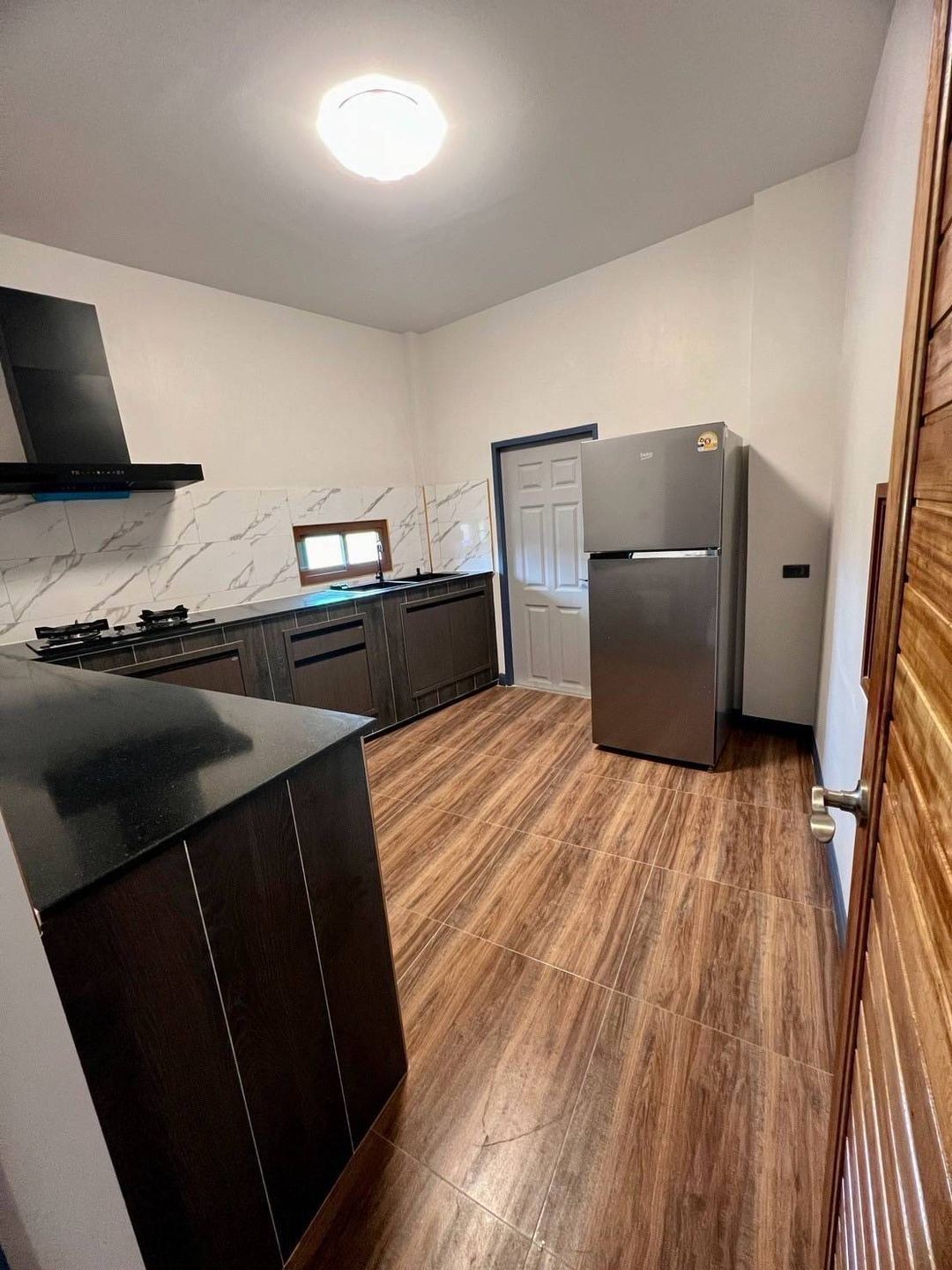 ประกาศฟรี! ซื้อ-ขาย-เช่า คอนโด บ้าน ทาวน์โฮม ที่ดิน และพื้นที่เชิงพาณิชย์ทั่วประเทศไทย ทุกทำเล ทุกงบประมาณ ไม่มีค่าใช้จ่าย ลงง่าย ขายไว เข้าถึงผู้ซื้อโดยตรง 5 198076pic4.jpg