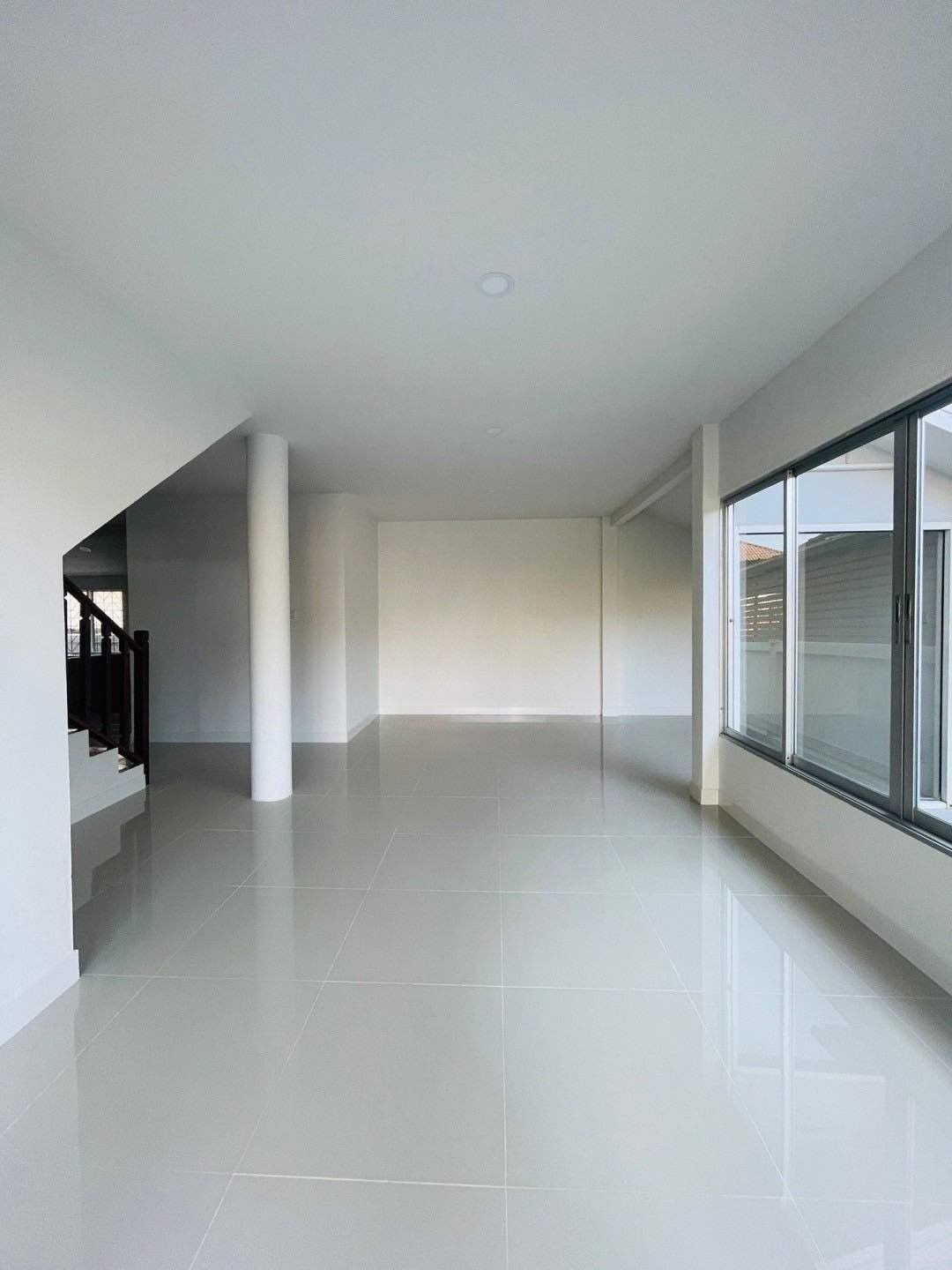 ประกาศฟรี! ซื้อ-ขาย-เช่า คอนโด บ้าน ทาวน์โฮม ที่ดิน และพื้นที่เชิงพาณิชย์ทั่วประเทศไทย ทุกทำเล ทุกงบประมาณ ไม่มีค่าใช้จ่าย ลงง่าย ขายไว เข้าถึงผู้ซื้อโดยตรง 5 198069pic4.jpg