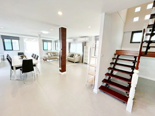 ประกาศฟรี! ซื้อ-ขาย-เช่า คอนโด บ้าน ทาวน์โฮม ที่ดิน และพื้นที่เชิงพาณิชย์ทั่วประเทศไทย ทุกทำเล ทุกงบประมาณ ไม่มีค่าใช้จ่าย ลงง่าย ขายไว เข้าถึงผู้ซื้อโดยตรง 4 198438pic3.jpg