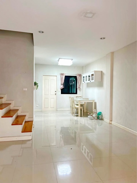 ประกาศฟรี! ซื้อ-ขาย-เช่า คอนโด บ้าน ทาวน์โฮม ที่ดิน และพื้นที่เชิงพาณิชย์ทั่วประเทศไทย ทุกทำเล ทุกงบประมาณ ไม่มีค่าใช้จ่าย ลงง่าย ขายไว เข้าถึงผู้ซื้อโดยตรง 3 198431pic2.jpg