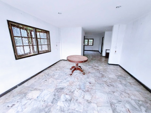 ประกาศฟรี! ซื้อ-ขาย-เช่า คอนโด บ้าน ทาวน์โฮม ที่ดิน และพื้นที่เชิงพาณิชย์ทั่วประเทศไทย ทุกทำเล ทุกงบประมาณ ไม่มีค่าใช้จ่าย ลงง่าย ขายไว เข้าถึงผู้ซื้อโดยตรง 5 198471pic4.jpg