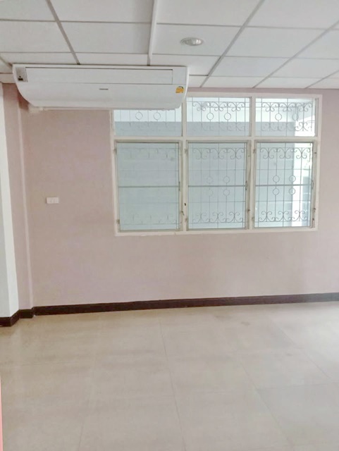 ประกาศฟรี! ซื้อ-ขาย-เช่า คอนโด บ้าน ทาวน์โฮม ที่ดิน และพื้นที่เชิงพาณิชย์ทั่วประเทศไทย ทุกทำเล ทุกงบประมาณ ไม่มีค่าใช้จ่าย ลงง่าย ขายไว เข้าถึงผู้ซื้อโดยตรง 4 198537pic3.jpg