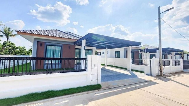 ประกาศฟรี! ซื้อ-ขาย-เช่า คอนโด บ้าน ทาวน์โฮม ที่ดิน และพื้นที่เชิงพาณิชย์ทั่วประเทศไทย ทุกทำเล ทุกงบประมาณ ไม่มีค่าใช้จ่าย ลงง่าย ขายไว เข้าถึงผู้ซื้อโดยตรง 2 199097pic1.jpg