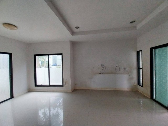 ประกาศฟรี! ซื้อ-ขาย-เช่า คอนโด บ้าน ทาวน์โฮม ที่ดิน และพื้นที่เชิงพาณิชย์ทั่วประเทศไทย ทุกทำเล ทุกงบประมาณ ไม่มีค่าใช้จ่าย ลงง่าย ขายไว เข้าถึงผู้ซื้อโดยตรง 5 490536pic4.jpg