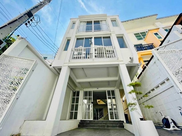 ประกาศฟรี! ซื้อ-ขาย-เช่า คอนโด บ้าน ทาวน์โฮม ที่ดิน และพื้นที่เชิงพาณิชย์ทั่วประเทศไทย ทุกทำเล ทุกงบประมาณ ไม่มีค่าใช้จ่าย ลงง่าย ขายไว เข้าถึงผู้ซื้อโดยตรง 2 198997pic1.jpg