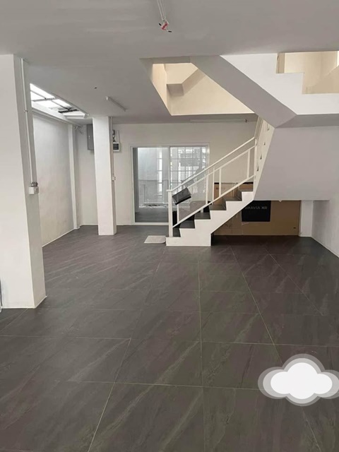 ประกาศฟรี! ซื้อ-ขาย-เช่า คอนโด บ้าน ทาวน์โฮม ที่ดิน และพื้นที่เชิงพาณิชย์ทั่วประเทศไทย ทุกทำเล ทุกงบประมาณ ไม่มีค่าใช้จ่าย ลงง่าย ขายไว เข้าถึงผู้ซื้อโดยตรง 5 198997pic4.jpg