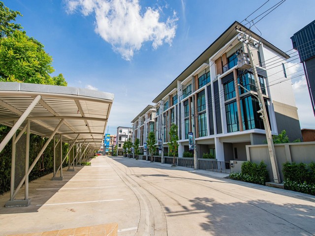 ประกาศฟรี! ซื้อ-ขาย-เช่า คอนโด บ้าน ทาวน์โฮม ที่ดิน และพื้นที่เชิงพาณิชย์ทั่วประเทศไทย ทุกทำเล ทุกงบประมาณ ไม่มีค่าใช้จ่าย ลงง่าย ขายไว เข้าถึงผู้ซื้อโดยตรง 3 490258pic2.jpg