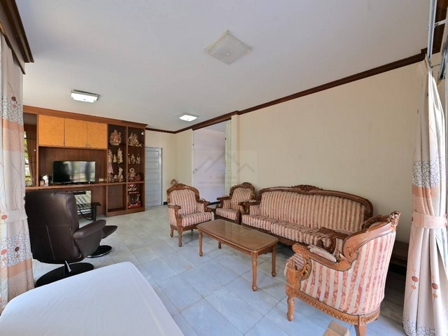 ประกาศฟรี! ซื้อ-ขาย-เช่า คอนโด บ้าน ทาวน์โฮม ที่ดิน และพื้นที่เชิงพาณิชย์ทั่วประเทศไทย ทุกทำเล ทุกงบประมาณ ไม่มีค่าใช้จ่าย ลงง่าย ขายไว เข้าถึงผู้ซื้อโดยตรง 4 490208pic3.jpg