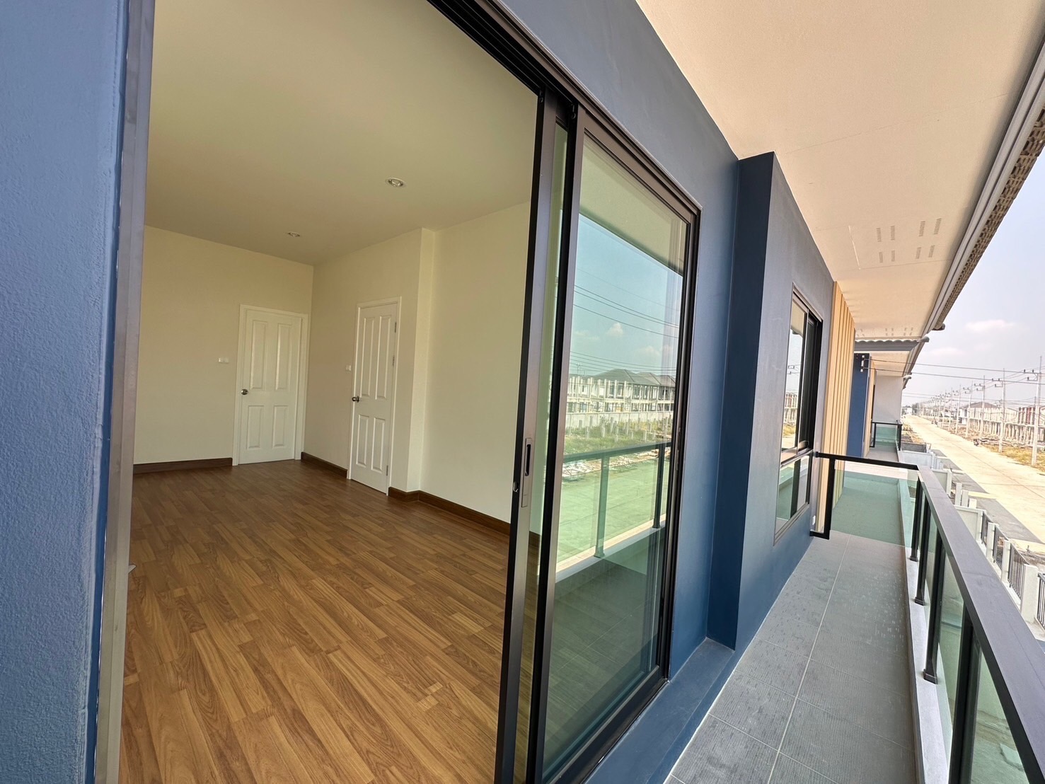 ประกาศฟรี! ซื้อ-ขาย-เช่า คอนโด บ้าน ทาวน์โฮม ที่ดิน และพื้นที่เชิงพาณิชย์ทั่วประเทศไทย ทุกทำเล ทุกงบประมาณ ไม่มีค่าใช้จ่าย ลงง่าย ขายไว เข้าถึงผู้ซื้อโดยตรง 3 490488pic2.jpg