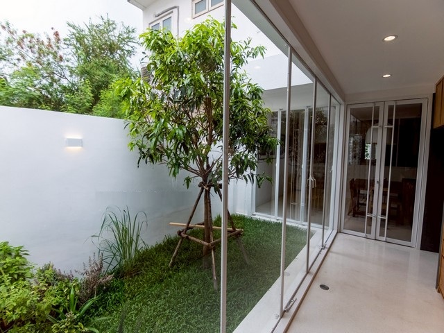 ประกาศฟรี! ซื้อ-ขาย-เช่า คอนโด บ้าน ทาวน์โฮม ที่ดิน และพื้นที่เชิงพาณิชย์ทั่วประเทศไทย ทุกทำเล ทุกงบประมาณ ไม่มีค่าใช้จ่าย ลงง่าย ขายไว เข้าถึงผู้ซื้อโดยตรง 5 490617pic4.jpg