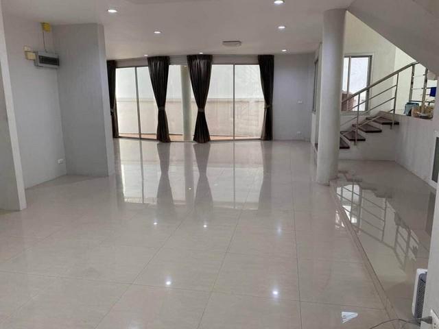 ประกาศฟรี! ซื้อ-ขาย-เช่า คอนโด บ้าน ทาวน์โฮม ที่ดิน และพื้นที่เชิงพาณิชย์ทั่วประเทศไทย ทุกทำเล ทุกงบประมาณ ไม่มีค่าใช้จ่าย ลงง่าย ขายไว เข้าถึงผู้ซื้อโดยตรง 5 490508pic4.jpg