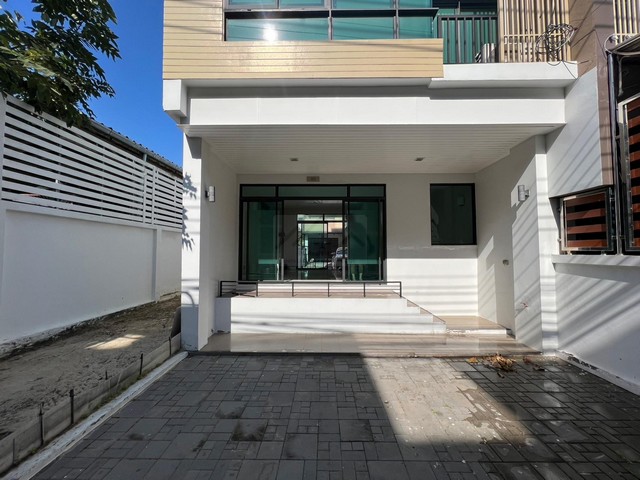 ประกาศฟรี! ซื้อ-ขาย-เช่า คอนโด บ้าน ทาวน์โฮม ที่ดิน และพื้นที่เชิงพาณิชย์ทั่วประเทศไทย ทุกทำเล ทุกงบประมาณ ไม่มีค่าใช้จ่าย ลงง่าย ขายไว เข้าถึงผู้ซื้อโดยตรง 3 490641pic2.jpg