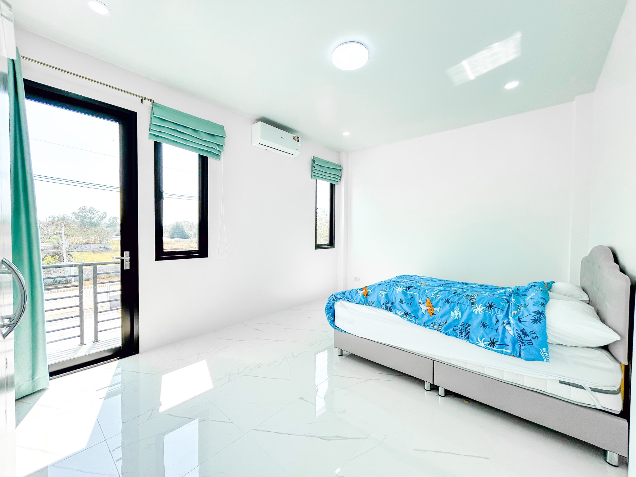 ประกาศฟรี! ซื้อ-ขาย-เช่า คอนโด บ้าน ทาวน์โฮม ที่ดิน และพื้นที่เชิงพาณิชย์ทั่วประเทศไทย ทุกทำเล ทุกงบประมาณ ไม่มีค่าใช้จ่าย ลงง่าย ขายไว เข้าถึงผู้ซื้อโดยตรง 4 290357pic3.jpg