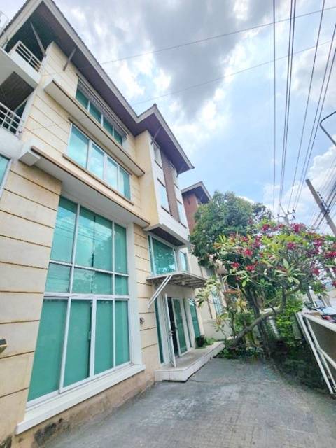 ประกาศฟรี! ซื้อ-ขาย-เช่า คอนโด บ้าน ทาวน์โฮม ที่ดิน และพื้นที่เชิงพาณิชย์ทั่วประเทศไทย ทุกทำเล ทุกงบประมาณ ไม่มีค่าใช้จ่าย ลงง่าย ขายไว เข้าถึงผู้ซื้อโดยตรง 2 199631pic1.jpg