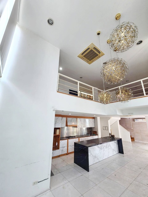 ประกาศฟรี! ซื้อ-ขาย-เช่า คอนโด บ้าน ทาวน์โฮม ที่ดิน และพื้นที่เชิงพาณิชย์ทั่วประเทศไทย ทุกทำเล ทุกงบประมาณ ไม่มีค่าใช้จ่าย ลงง่าย ขายไว เข้าถึงผู้ซื้อโดยตรง 3 199631pic2.jpg