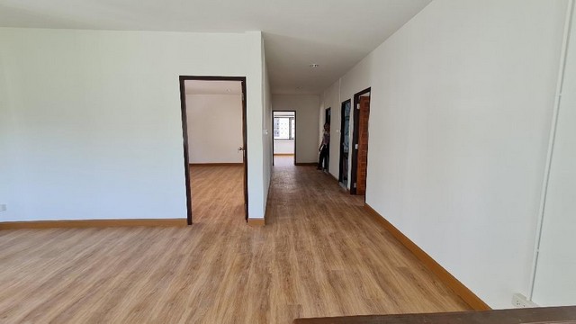 ประกาศฟรี! ซื้อ-ขาย-เช่า คอนโด บ้าน ทาวน์โฮม ที่ดิน และพื้นที่เชิงพาณิชย์ทั่วประเทศไทย ทุกทำเล ทุกงบประมาณ ไม่มีค่าใช้จ่าย ลงง่าย ขายไว เข้าถึงผู้ซื้อโดยตรง 5 490922pic4.jpg