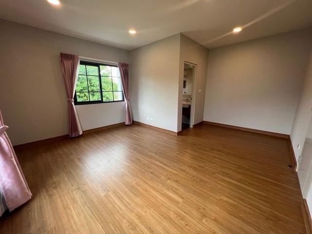 ประกาศฟรี! ซื้อ-ขาย-เช่า คอนโด บ้าน ทาวน์โฮม ที่ดิน และพื้นที่เชิงพาณิชย์ทั่วประเทศไทย ทุกทำเล ทุกงบประมาณ ไม่มีค่าใช้จ่าย ลงง่าย ขายไว เข้าถึงผู้ซื้อโดยตรง 4 490985pic3.jpg