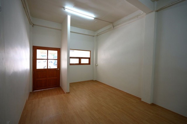 ประกาศฟรี! ซื้อ-ขาย-เช่า คอนโด บ้าน ทาวน์โฮม ที่ดิน และพื้นที่เชิงพาณิชย์ทั่วประเทศไทย ทุกทำเล ทุกงบประมาณ ไม่มีค่าใช้จ่าย ลงง่าย ขายไว เข้าถึงผู้ซื้อโดยตรง 4 490994pic3.jpg