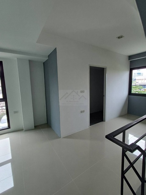 ประกาศฟรี! ซื้อ-ขาย-เช่า คอนโด บ้าน ทาวน์โฮม ที่ดิน และพื้นที่เชิงพาณิชย์ทั่วประเทศไทย ทุกทำเล ทุกงบประมาณ ไม่มีค่าใช้จ่าย ลงง่าย ขายไว เข้าถึงผู้ซื้อโดยตรง 4 491042pic3.jpg