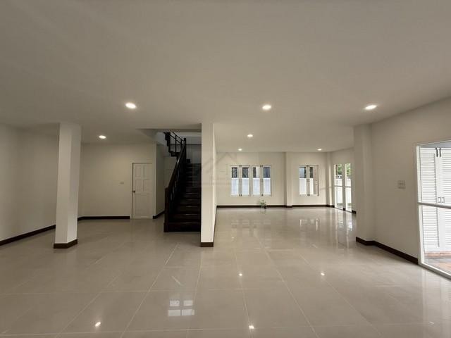 ประกาศฟรี! ซื้อ-ขาย-เช่า คอนโด บ้าน ทาวน์โฮม ที่ดิน และพื้นที่เชิงพาณิชย์ทั่วประเทศไทย ทุกทำเล ทุกงบประมาณ ไม่มีค่าใช้จ่าย ลงง่าย ขายไว เข้าถึงผู้ซื้อโดยตรง 5 491038pic4.jpg