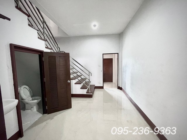 ประกาศฟรี! ซื้อ-ขาย-เช่า คอนโด บ้าน ทาวน์โฮม ที่ดิน และพื้นที่เชิงพาณิชย์ทั่วประเทศไทย ทุกทำเล ทุกงบประมาณ ไม่มีค่าใช้จ่าย ลงง่าย ขายไว เข้าถึงผู้ซื้อโดยตรง 4 161648pic3.jpg