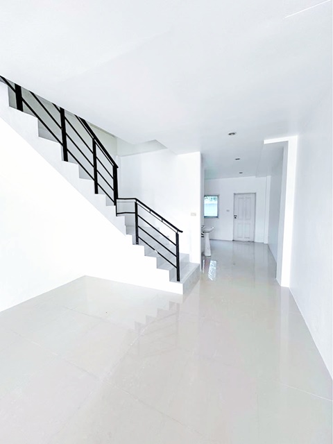 ประกาศฟรี! ซื้อ-ขาย-เช่า คอนโด บ้าน ทาวน์โฮม ที่ดิน และพื้นที่เชิงพาณิชย์ทั่วประเทศไทย ทุกทำเล ทุกงบประมาณ ไม่มีค่าใช้จ่าย ลงง่าย ขายไว เข้าถึงผู้ซื้อโดยตรง 4 199964pic3.jpg