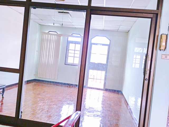 ประกาศฟรี! ซื้อ-ขาย-เช่า คอนโด บ้าน ทาวน์โฮม ที่ดิน และพื้นที่เชิงพาณิชย์ทั่วประเทศไทย ทุกทำเล ทุกงบประมาณ ไม่มีค่าใช้จ่าย ลงง่าย ขายไว เข้าถึงผู้ซื้อโดยตรง 4 199959pic3.jpg