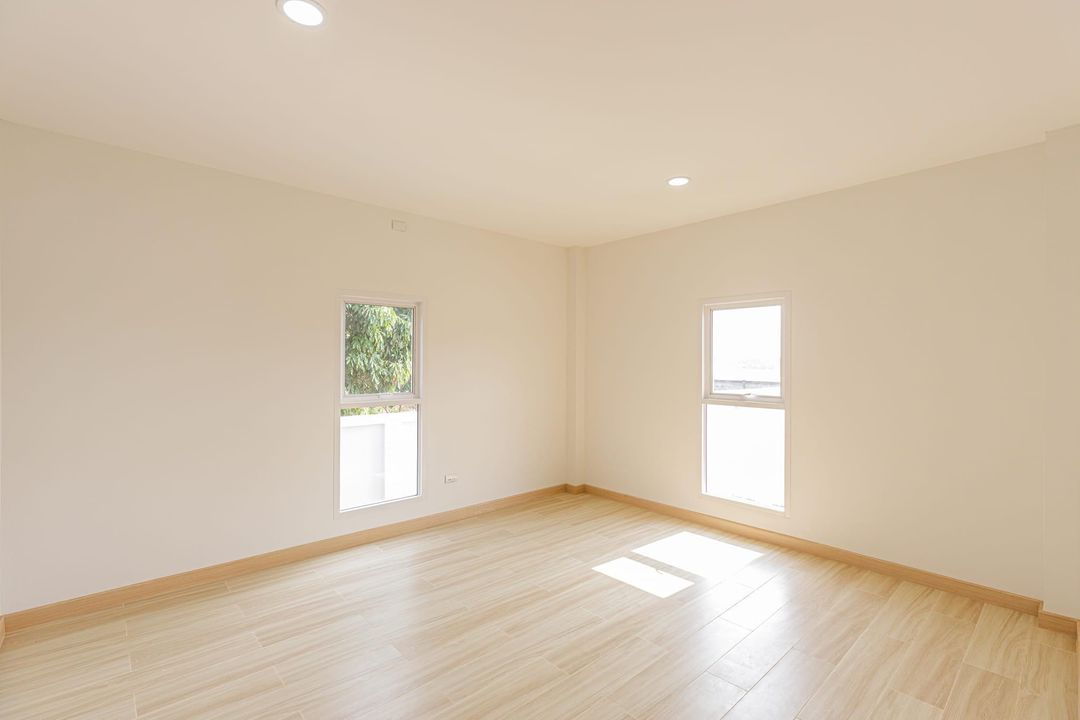 ประกาศฟรี! ซื้อ-ขาย-เช่า คอนโด บ้าน ทาวน์โฮม ที่ดิน และพื้นที่เชิงพาณิชย์ทั่วประเทศไทย ทุกทำเล ทุกงบประมาณ ไม่มีค่าใช้จ่าย ลงง่าย ขายไว เข้าถึงผู้ซื้อโดยตรง 5 200268pic4.jpg