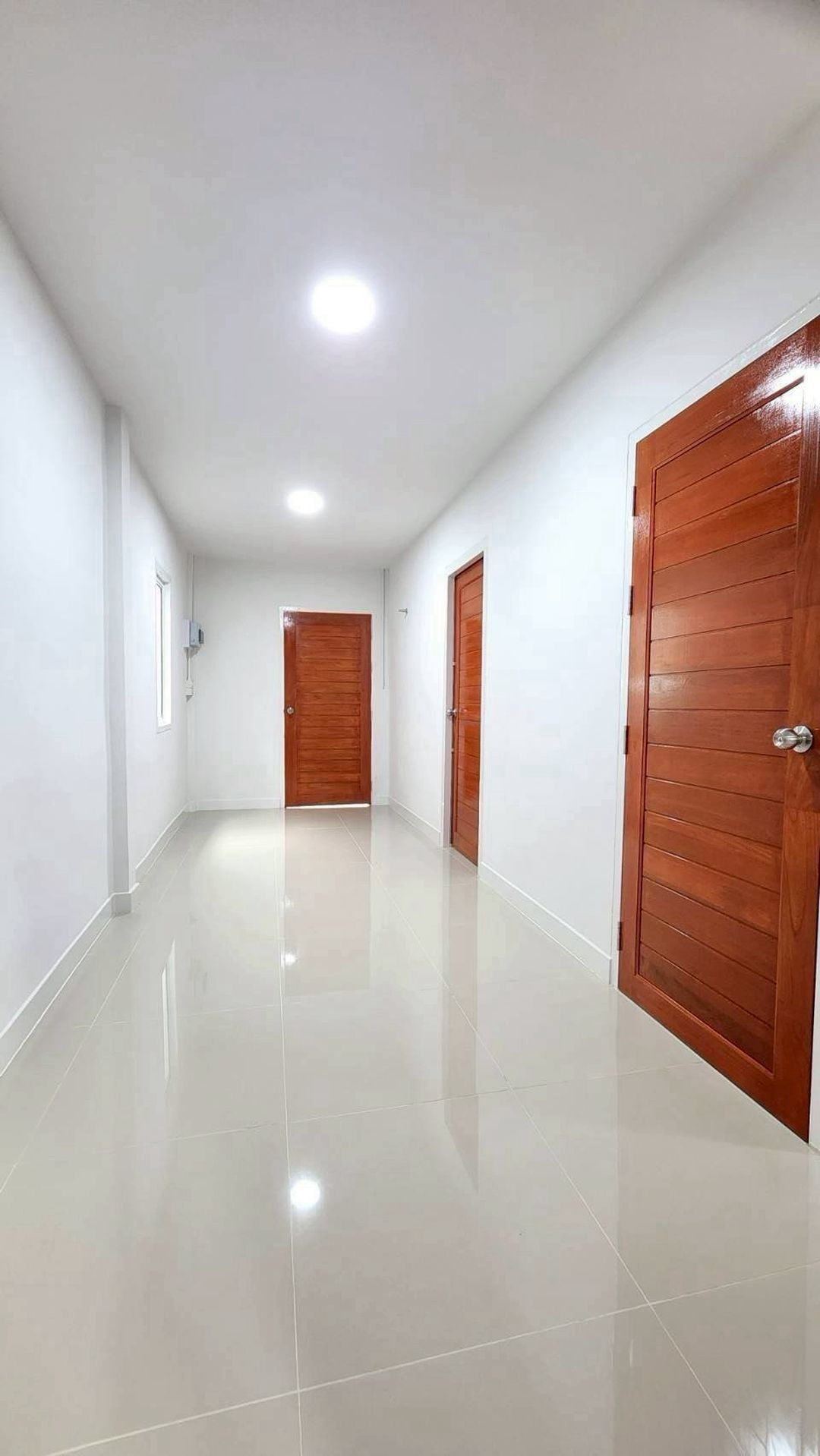 ประกาศฟรี! ซื้อ-ขาย-เช่า คอนโด บ้าน ทาวน์โฮม ที่ดิน และพื้นที่เชิงพาณิชย์ทั่วประเทศไทย ทุกทำเล ทุกงบประมาณ ไม่มีค่าใช้จ่าย ลงง่าย ขายไว เข้าถึงผู้ซื้อโดยตรง 4 200264pic3.jpg