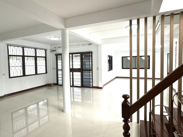 ประกาศฟรี! ซื้อ-ขาย-เช่า คอนโด บ้าน ทาวน์โฮม ที่ดิน และพื้นที่เชิงพาณิชย์ทั่วประเทศไทย ทุกทำเล ทุกงบประมาณ ไม่มีค่าใช้จ่าย ลงง่าย ขายไว เข้าถึงผู้ซื้อโดยตรง 3 491295pic2.jpg