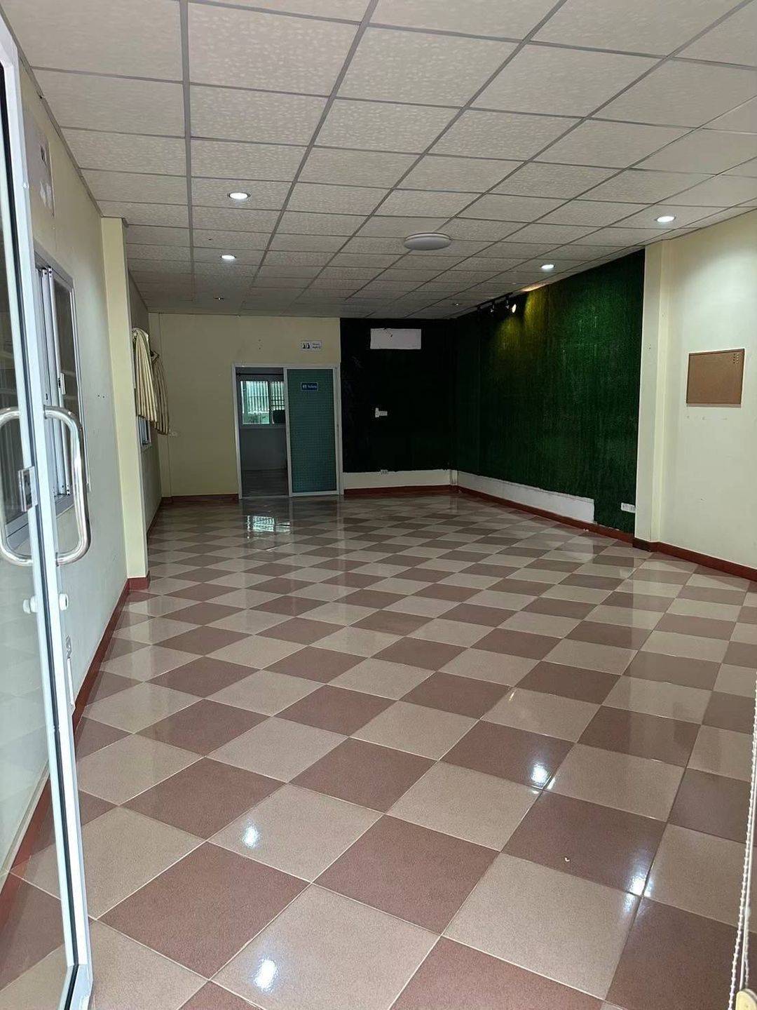 ประกาศฟรี! ซื้อ-ขาย-เช่า คอนโด บ้าน ทาวน์โฮม ที่ดิน และพื้นที่เชิงพาณิชย์ทั่วประเทศไทย ทุกทำเล ทุกงบประมาณ ไม่มีค่าใช้จ่าย ลงง่าย ขายไว เข้าถึงผู้ซื้อโดยตรง 4 200309pic3.jpg