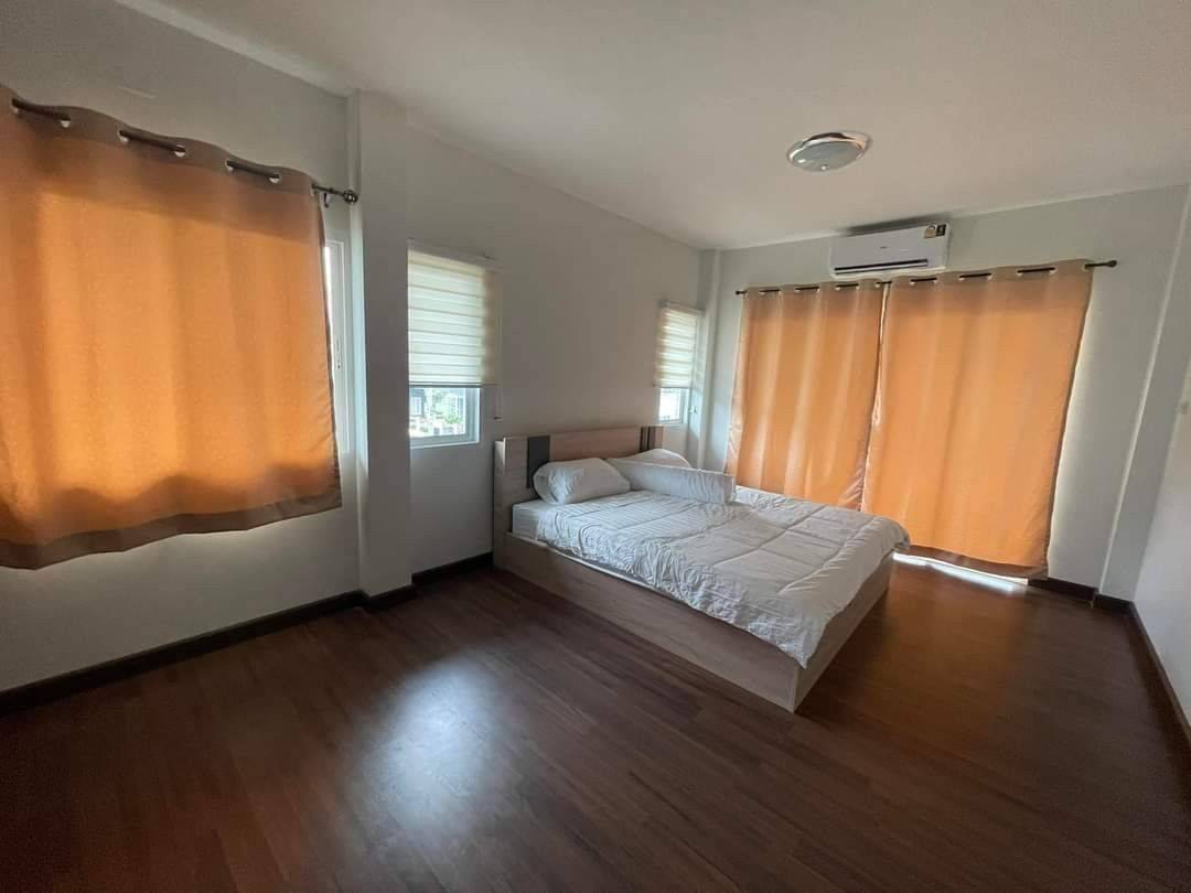 ประกาศฟรี! ซื้อ-ขาย-เช่า คอนโด บ้าน ทาวน์โฮม ที่ดิน และพื้นที่เชิงพาณิชย์ทั่วประเทศไทย ทุกทำเล ทุกงบประมาณ ไม่มีค่าใช้จ่าย ลงง่าย ขายไว เข้าถึงผู้ซื้อโดยตรง 5 200308pic4.jpg