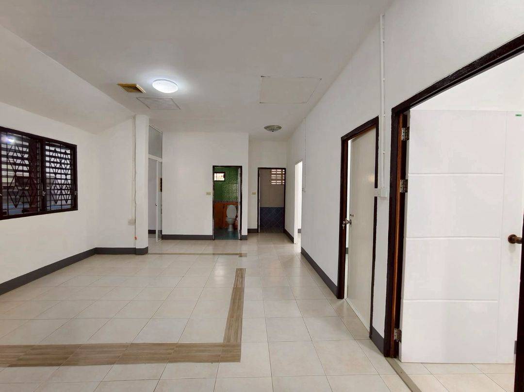 ประกาศฟรี! ซื้อ-ขาย-เช่า คอนโด บ้าน ทาวน์โฮม ที่ดิน และพื้นที่เชิงพาณิชย์ทั่วประเทศไทย ทุกทำเล ทุกงบประมาณ ไม่มีค่าใช้จ่าย ลงง่าย ขายไว เข้าถึงผู้ซื้อโดยตรง 5 200306pic4.jpg