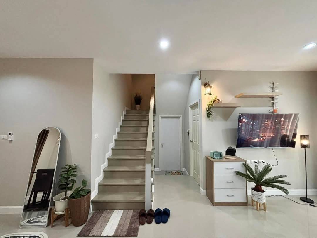 ประกาศฟรี! ซื้อ-ขาย-เช่า คอนโด บ้าน ทาวน์โฮม ที่ดิน และพื้นที่เชิงพาณิชย์ทั่วประเทศไทย ทุกทำเล ทุกงบประมาณ ไม่มีค่าใช้จ่าย ลงง่าย ขายไว เข้าถึงผู้ซื้อโดยตรง 5 200301pic4.jpg