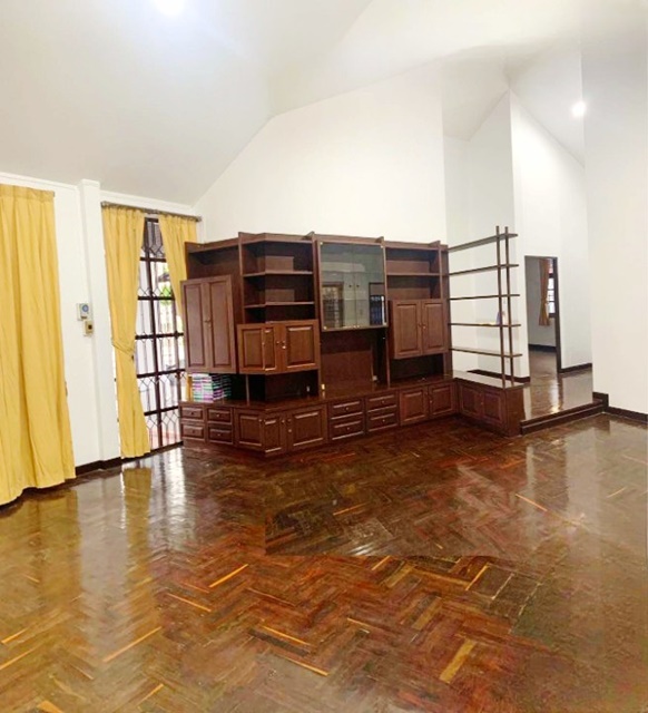 ประกาศฟรี! ซื้อ-ขาย-เช่า คอนโด บ้าน ทาวน์โฮม ที่ดิน และพื้นที่เชิงพาณิชย์ทั่วประเทศไทย ทุกทำเล ทุกงบประมาณ ไม่มีค่าใช้จ่าย ลงง่าย ขายไว เข้าถึงผู้ซื้อโดยตรง 4 200297pic3.jpg