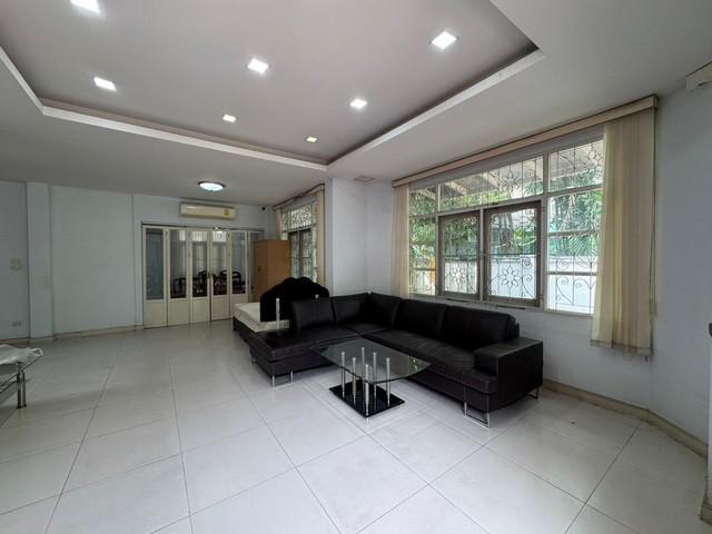 ประกาศฟรี! ซื้อ-ขาย-เช่า คอนโด บ้าน ทาวน์โฮม ที่ดิน และพื้นที่เชิงพาณิชย์ทั่วประเทศไทย ทุกทำเล ทุกงบประมาณ ไม่มีค่าใช้จ่าย ลงง่าย ขายไว เข้าถึงผู้ซื้อโดยตรง 3 491257pic2.jpg