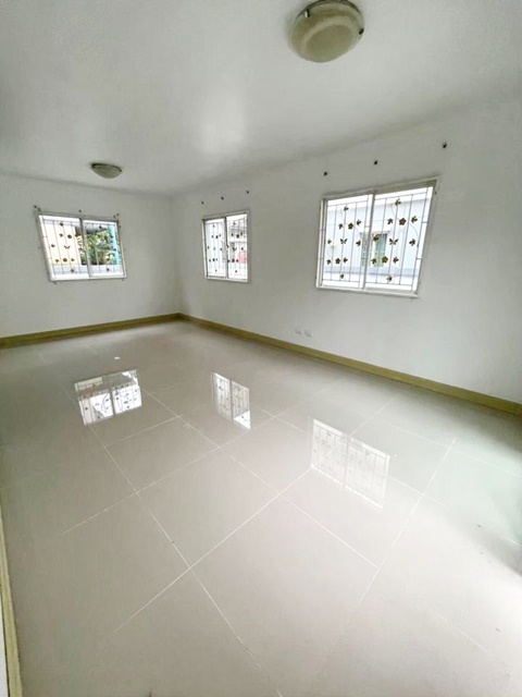 ประกาศฟรี! ซื้อ-ขาย-เช่า คอนโด บ้าน ทาวน์โฮม ที่ดิน และพื้นที่เชิงพาณิชย์ทั่วประเทศไทย ทุกทำเล ทุกงบประมาณ ไม่มีค่าใช้จ่าย ลงง่าย ขายไว เข้าถึงผู้ซื้อโดยตรง 3 200398pic2.jpg