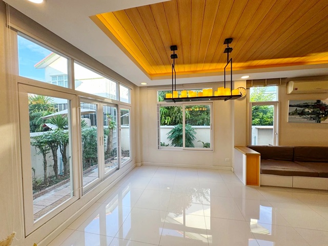 ประกาศฟรี! ซื้อ-ขาย-เช่า คอนโด บ้าน ทาวน์โฮม ที่ดิน และพื้นที่เชิงพาณิชย์ทั่วประเทศไทย ทุกทำเล ทุกงบประมาณ ไม่มีค่าใช้จ่าย ลงง่าย ขายไว เข้าถึงผู้ซื้อโดยตรง 2 200394pic1.jpg