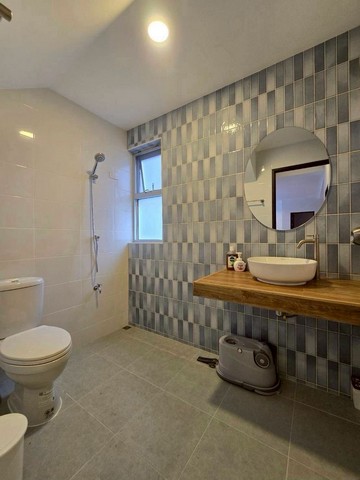 ประกาศฟรี! ซื้อ-ขาย-เช่า คอนโด บ้าน ทาวน์โฮม ที่ดิน และพื้นที่เชิงพาณิชย์ทั่วประเทศไทย ทุกทำเล ทุกงบประมาณ ไม่มีค่าใช้จ่าย ลงง่าย ขายไว เข้าถึงผู้ซื้อโดยตรง 5 200849pic4.jpg