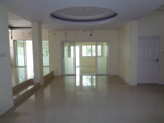 ประกาศฟรี! ซื้อ-ขาย-เช่า คอนโด บ้าน ทาวน์โฮม ที่ดิน และพื้นที่เชิงพาณิชย์ทั่วประเทศไทย ทุกทำเล ทุกงบประมาณ ไม่มีค่าใช้จ่าย ลงง่าย ขายไว เข้าถึงผู้ซื้อโดยตรง 5 199268pic4.jpg