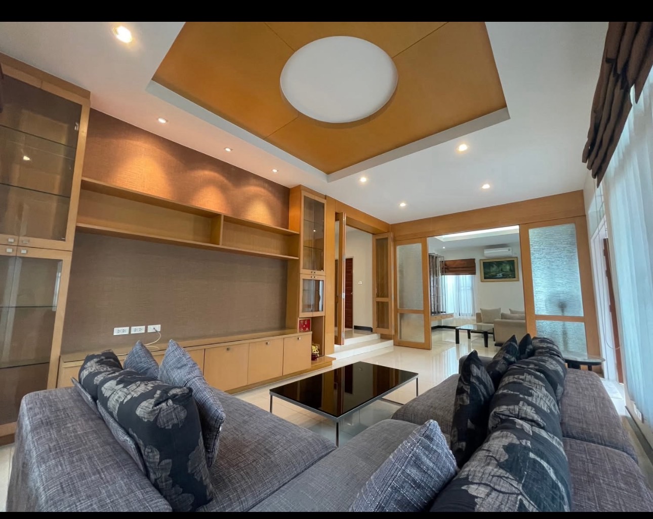 ประกาศฟรี! ซื้อ-ขาย-เช่า คอนโด บ้าน ทาวน์โฮม ที่ดิน และพื้นที่เชิงพาณิชย์ทั่วประเทศไทย ทุกทำเล ทุกงบประมาณ ไม่มีค่าใช้จ่าย ลงง่าย ขายไว เข้าถึงผู้ซื้อโดยตรง 3 200945pic2.jpg