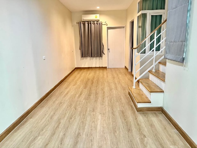 ประกาศฟรี! ซื้อ-ขาย-เช่า คอนโด บ้าน ทาวน์โฮม ที่ดิน และพื้นที่เชิงพาณิชย์ทั่วประเทศไทย ทุกทำเล ทุกงบประมาณ ไม่มีค่าใช้จ่าย ลงง่าย ขายไว เข้าถึงผู้ซื้อโดยตรง 5 200999pic4.jpg