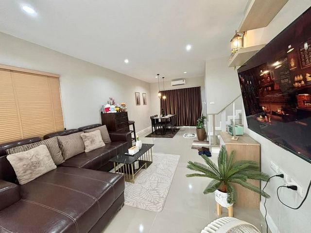 ประกาศฟรี! ซื้อ-ขาย-เช่า คอนโด บ้าน ทาวน์โฮม ที่ดิน และพื้นที่เชิงพาณิชย์ทั่วประเทศไทย ทุกทำเล ทุกงบประมาณ ไม่มีค่าใช้จ่าย ลงง่าย ขายไว เข้าถึงผู้ซื้อโดยตรง 3 201706pic2.jpg