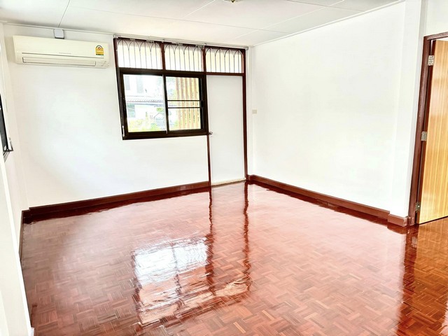 ประกาศฟรี! ซื้อ-ขาย-เช่า คอนโด บ้าน ทาวน์โฮม ที่ดิน และพื้นที่เชิงพาณิชย์ทั่วประเทศไทย ทุกทำเล ทุกงบประมาณ ไม่มีค่าใช้จ่าย ลงง่าย ขายไว เข้าถึงผู้ซื้อโดยตรง 4 491576pic3.jpg